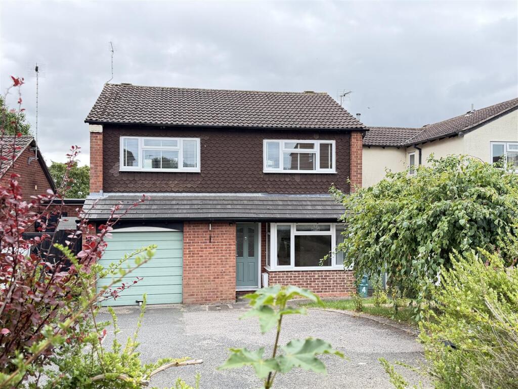 Main image of property: Lee Close, Warwick