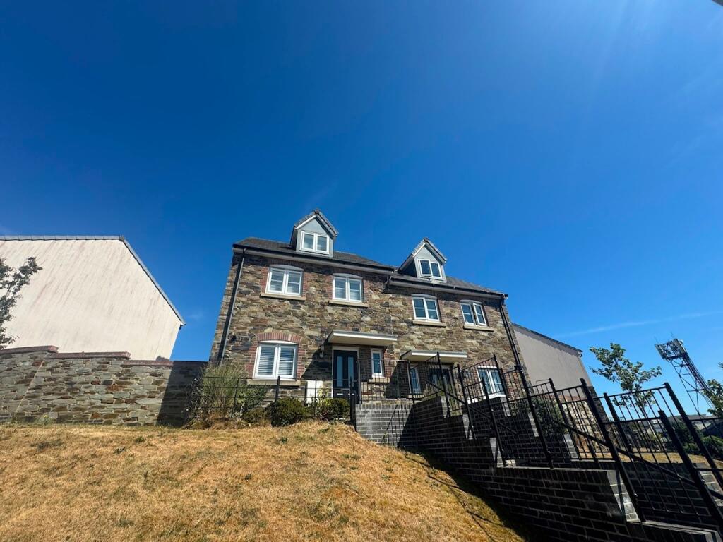 Main image of property: Wadebridge