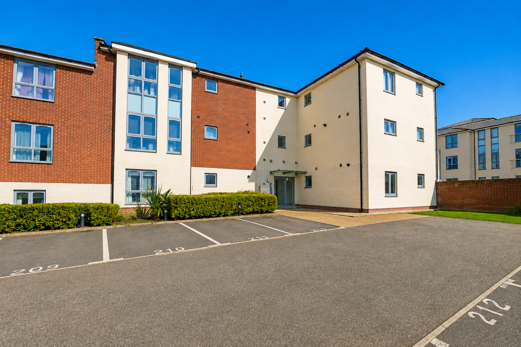 Main image of property: Springhead Parkway, Gravesend, DA11 8BF
