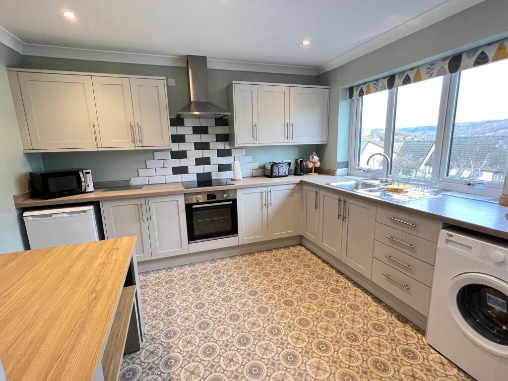 Main image of property: Pentwyn Heights, Abersychan, NP4