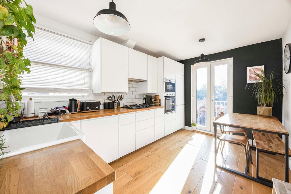 Main image of property: Dawlish Road, Leyton, E10