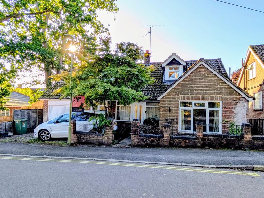 Main image of property: Riverside Close, Liss, GU33