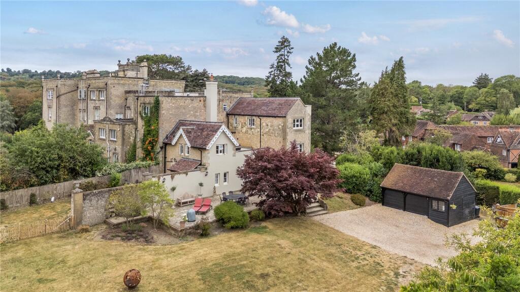 Main image of property: Hawkhurst Court, Wisborough Green, Billingshurst, West Sussex, RH14