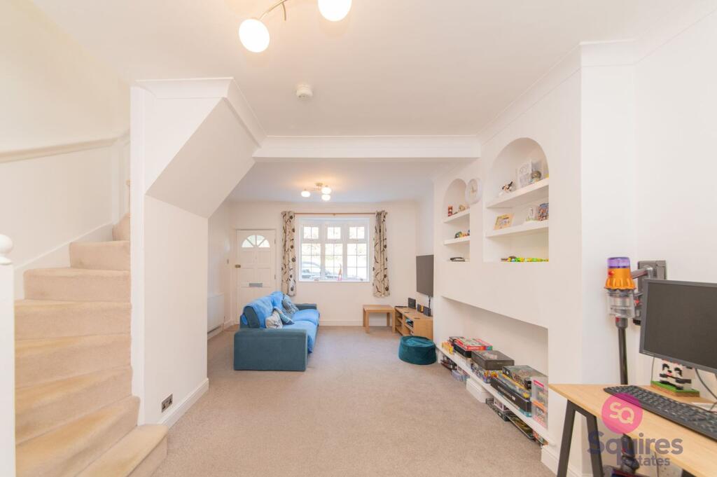 Main image of property: Manor Cottages Approach, London, N2