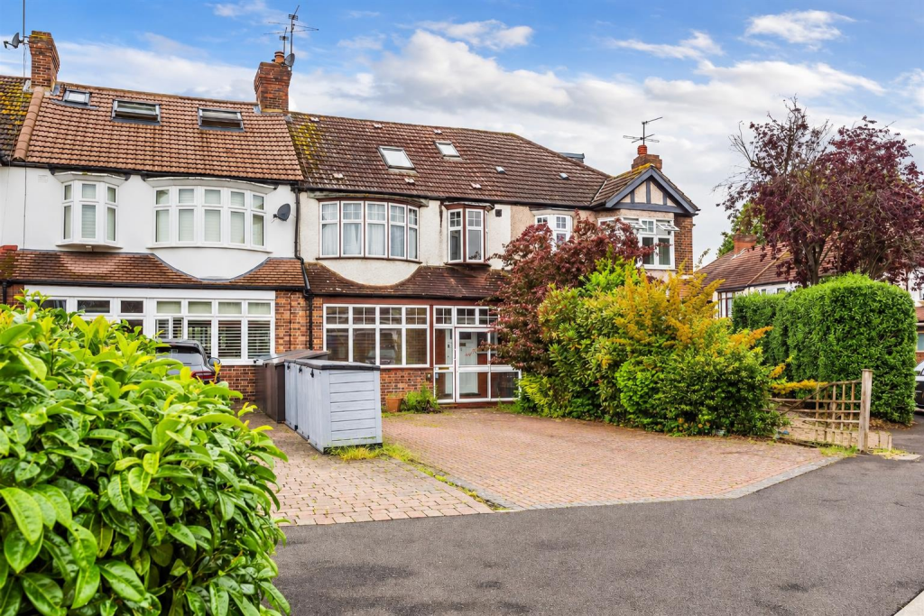 Main image of property: Oakway, London
