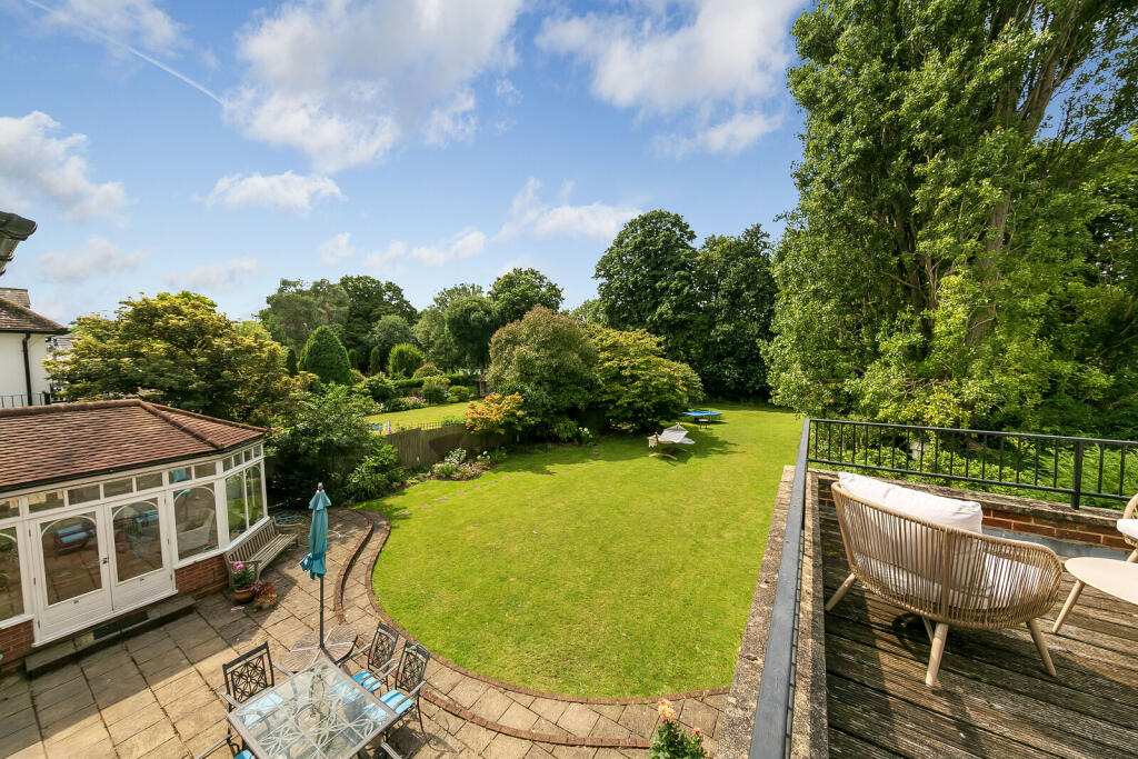 Main image of property: Roedean Crescent, Roehampton, London, SW15