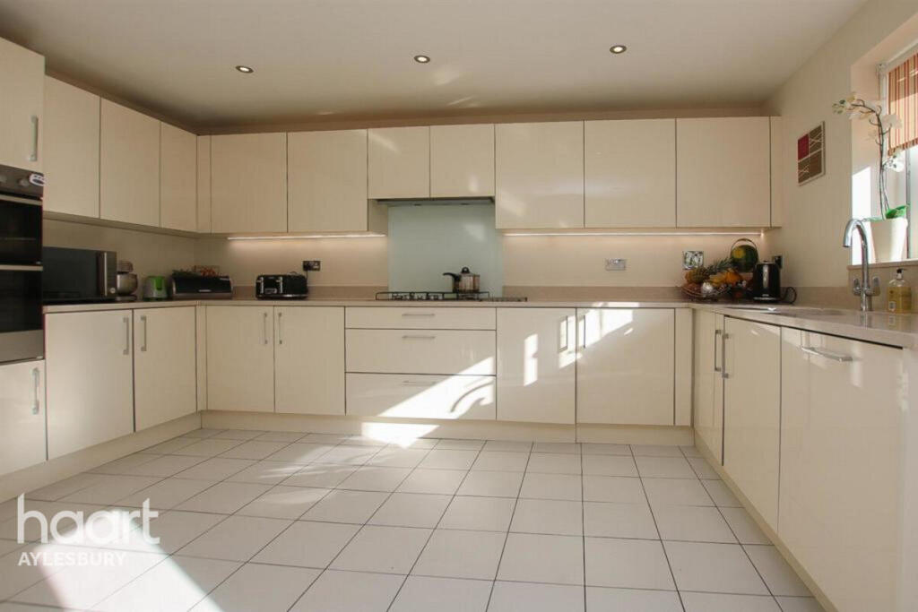 Main image of property: Jupiter Close, Aylesbury