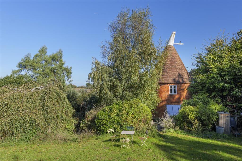 Main image of property: Westlea Oast, Bull Lane, Boughton-under-Blean