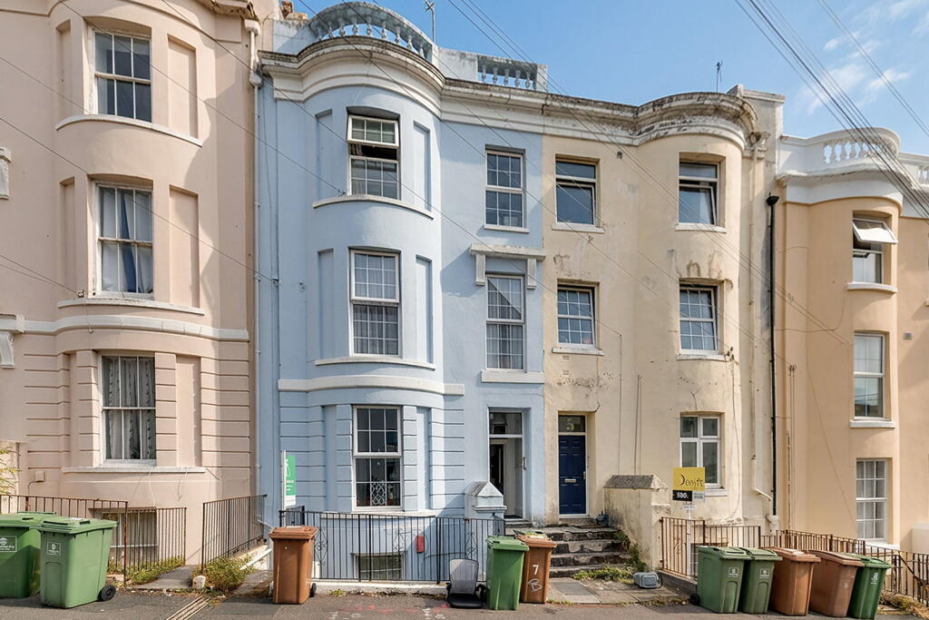 Main image of property: Radnor Place, Plymouth, PL4 8DW