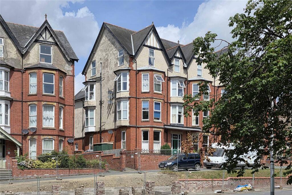 Main image of property: Carlyon, Temple Drive, Llandrindod Wells, Powys, LD1