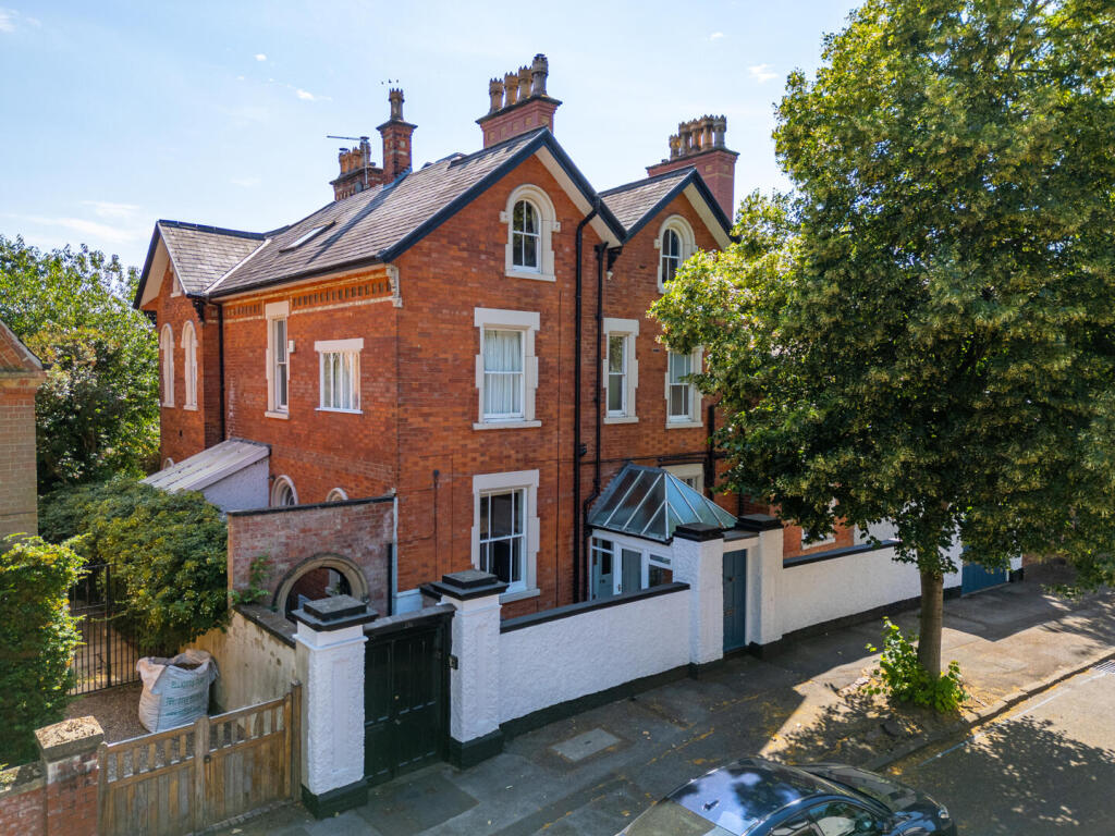 Main image of property: Cavendish Crescent South, The Park