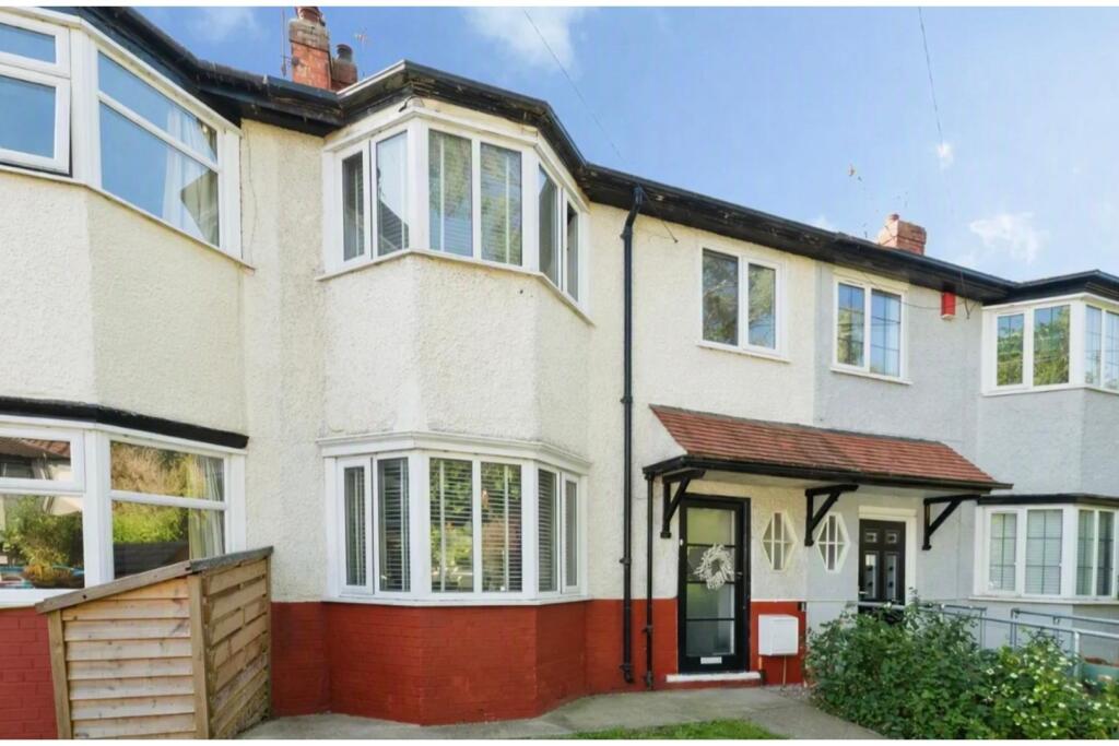 Main image of property: Park Avenue West, Hull, HU5