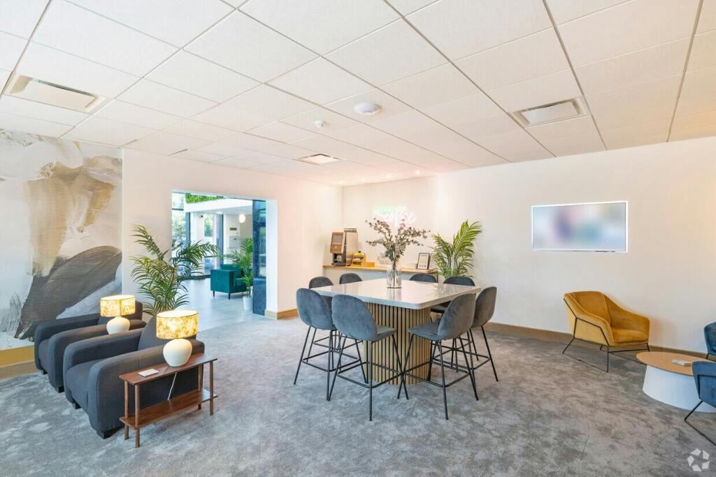Element - Business Lounge.jpg