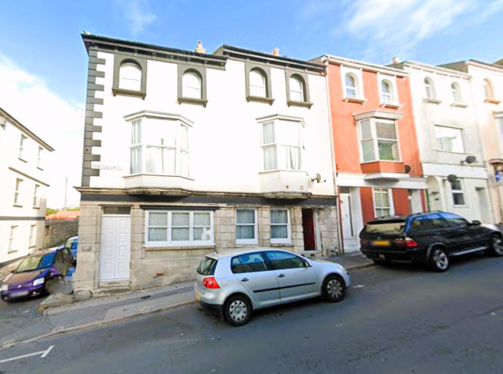 Main image of property: Flat 4, 146 Fortuneswell, Portland