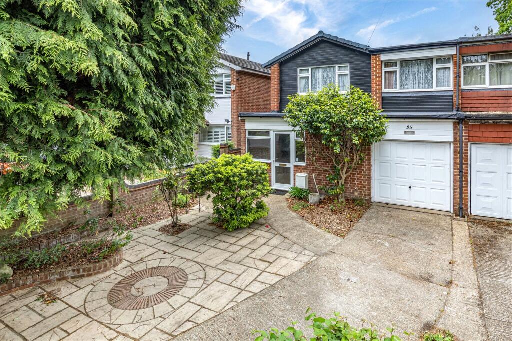 Main image of property: Pinewood Grove, New Haw, Addlestone, Surrey, KT15