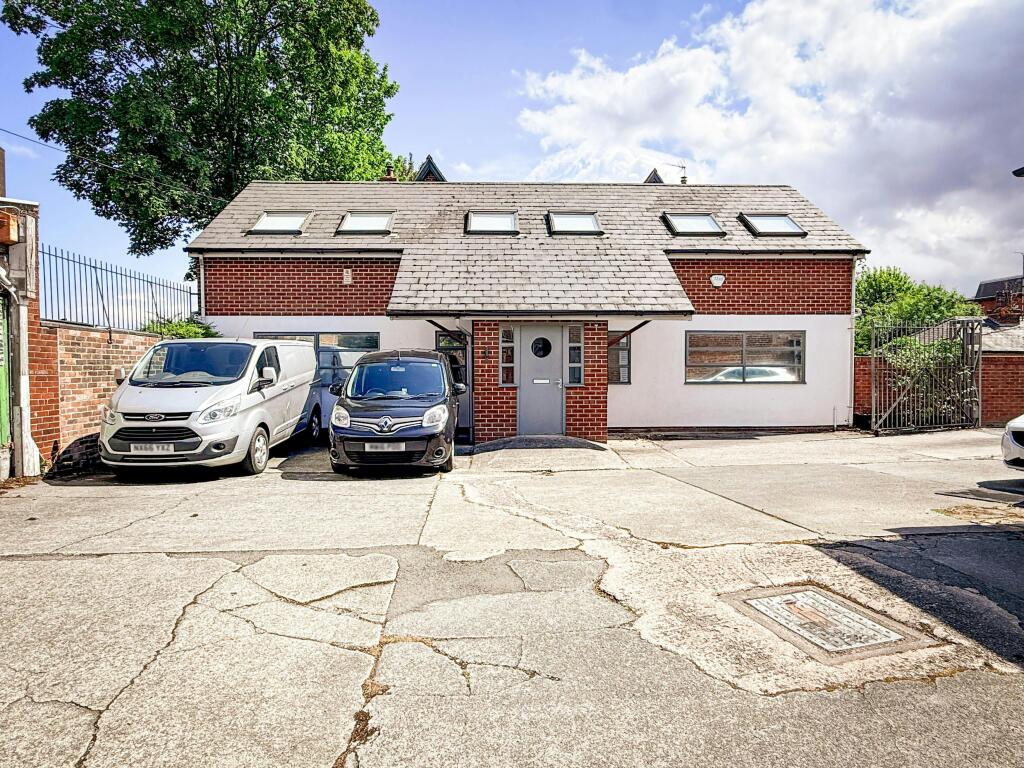 Main image of property: The Annex, Rear of 26 Church Street, Altrincham, WA14 4DW