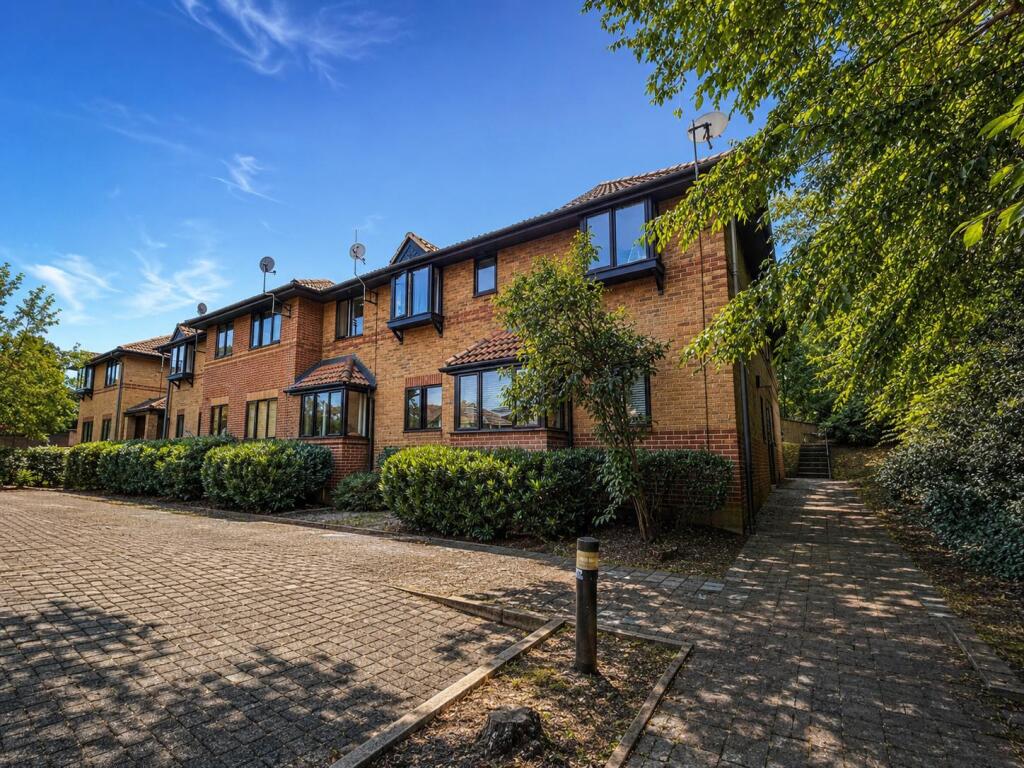 Main image of property: St Swithins Court, Polehampton Close, Twyford, Berkshire, RG10