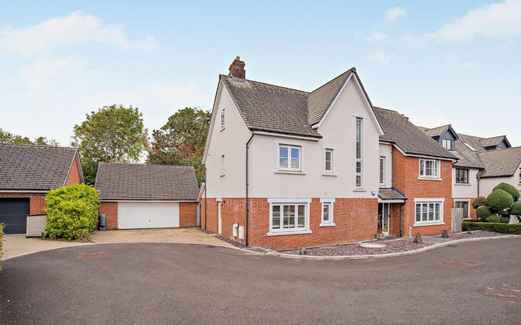 Main image of property: Ty Gwyn Gardens, Penylan, Cardiff, CF23