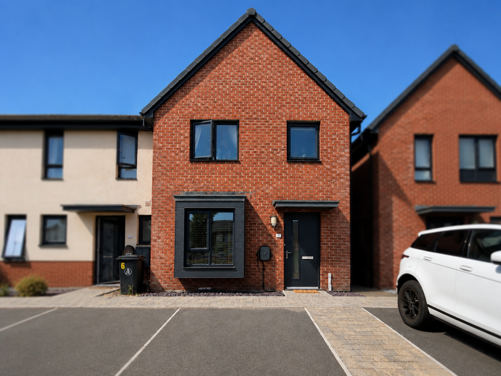 Main image of property: Clos Pentre, Barry, Vale Of Glamorgan