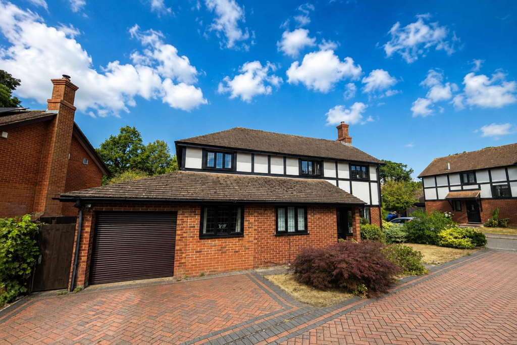 Main image of property: Holbein Gardens, West Hunsbury, Northampton NN4