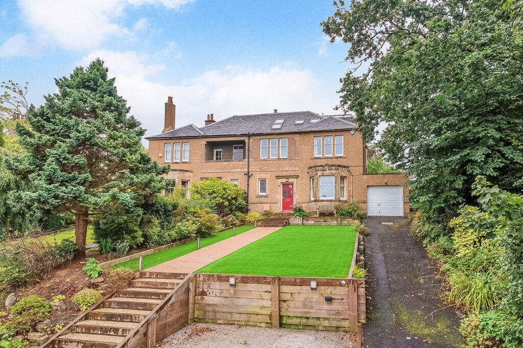 Main image of property: 21 Blinkbonny Crescent, Blackhall, Edinburgh, EH4 3NB