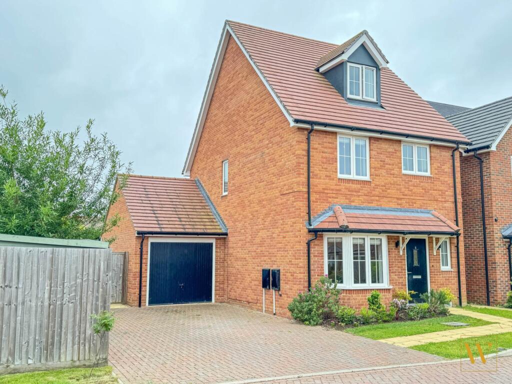 Main image of property: Mondays Field, Benson