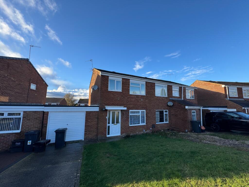 Main image of property: Icomb Close, Toothill, Swindon, SN5
