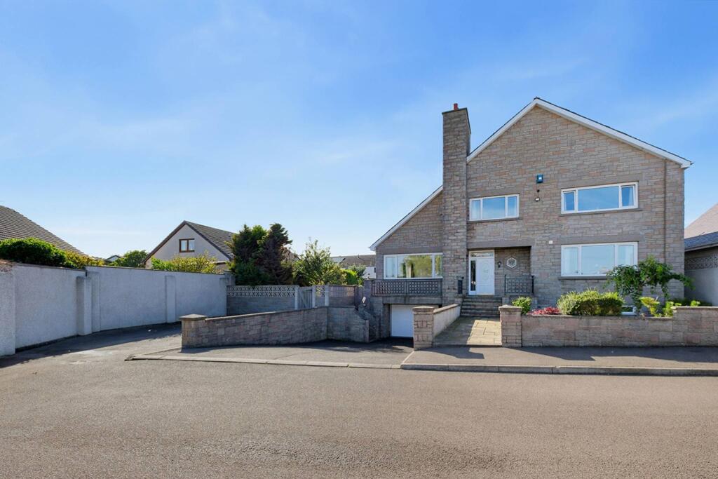 Main image of property: 12 Mile End Place, Peterhead, AB42 2UW
