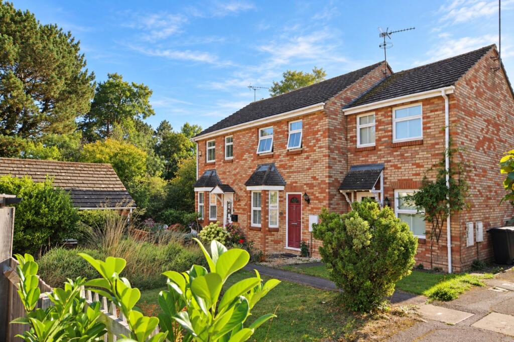 Main image of property: Lakeside, Tring