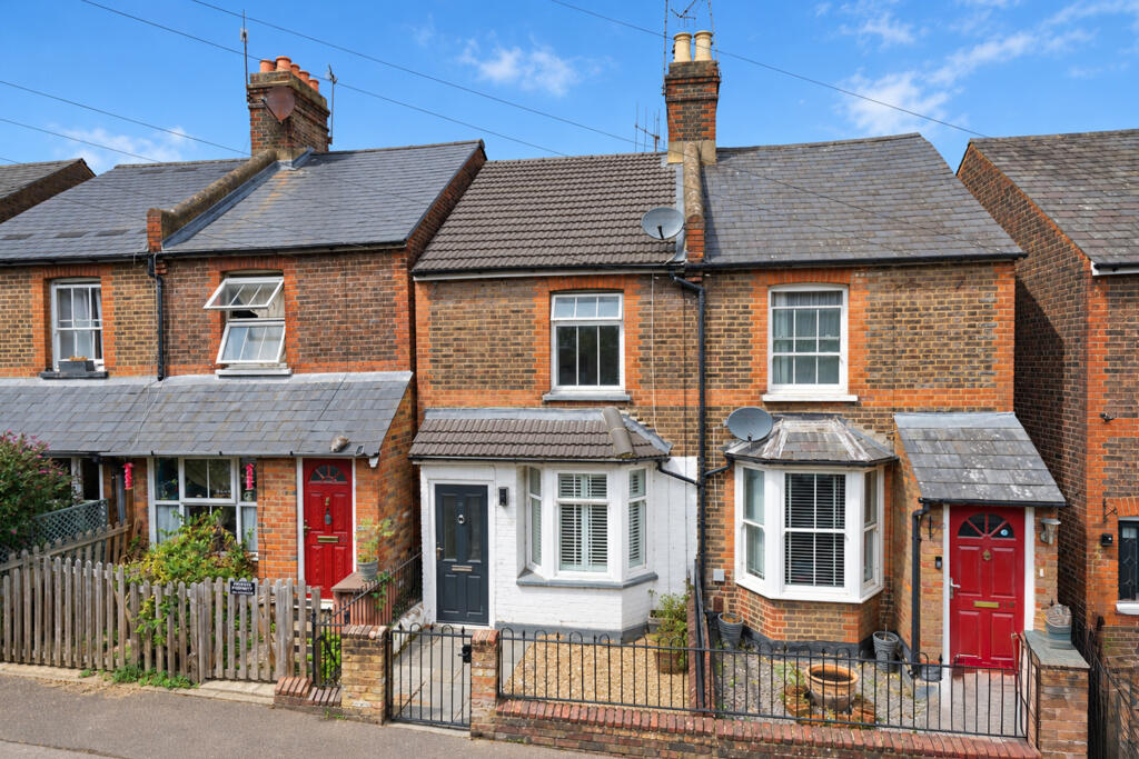 Main image of property: Storey Street, Apsley, Hemel Hempstead, Hertfordshire, HP3 9SG