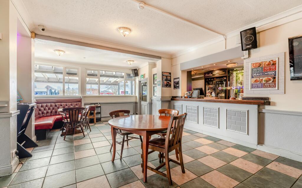8681495-interior06.jpg