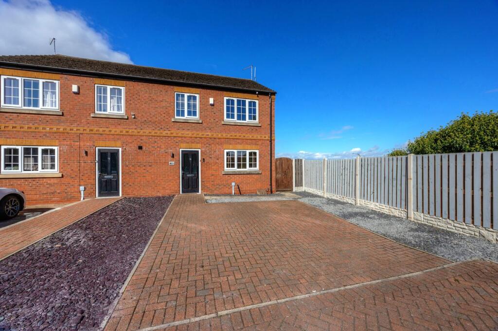 Main image of property: Highstone View, Barnsley, S70