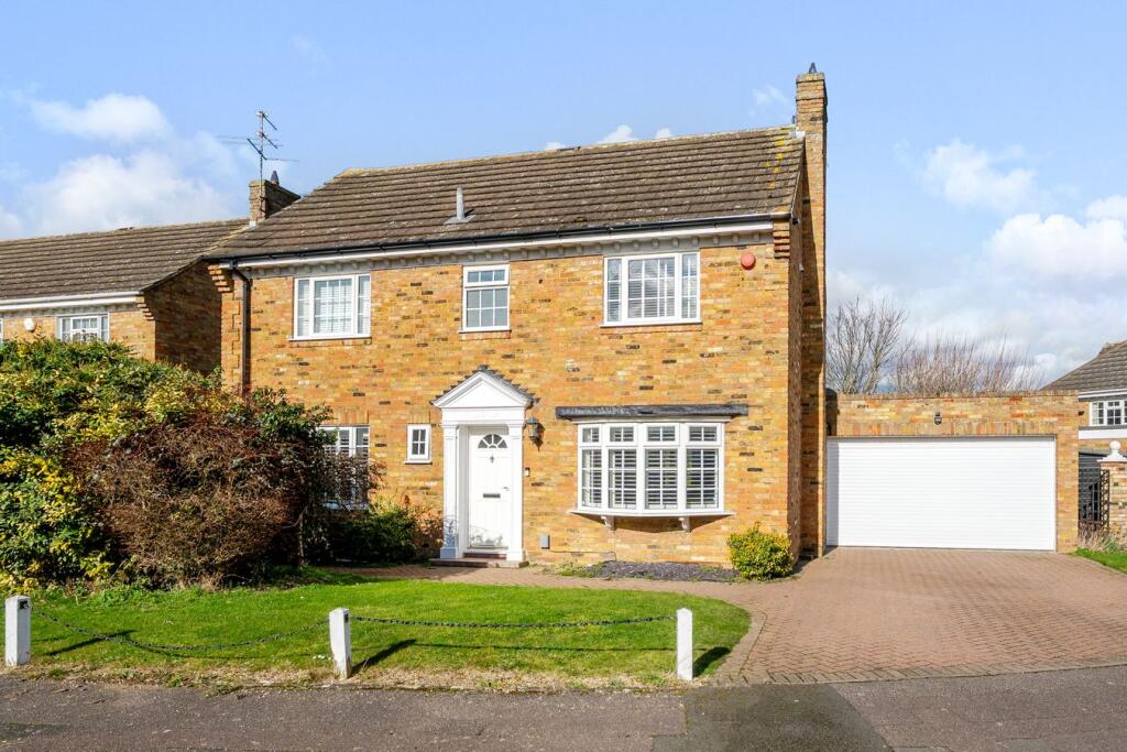 Main image of property: Queen Anne's Close, Stotfold, SG5