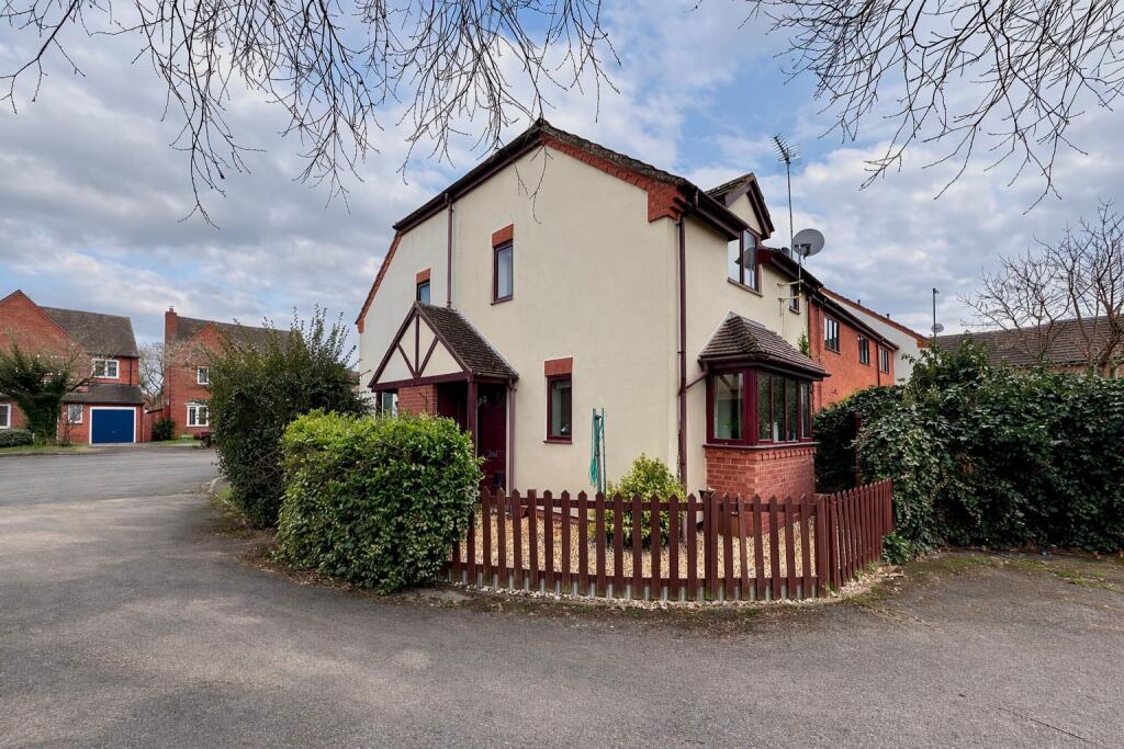 Main image of property: Warwick Road, Wellesbourne, CV35