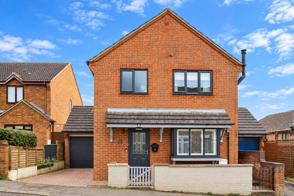 Main image of property: NN14 Gladstone Street, Ringstead