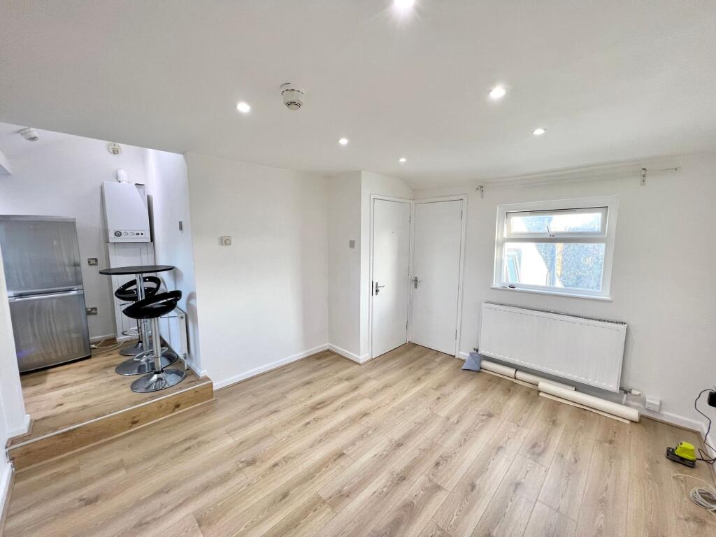 Main image of property: 17 Egerton Crescent, Manchester, M20