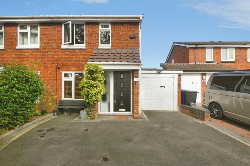 Main image of property: Hanlith, Wilnecote, Tamworth
