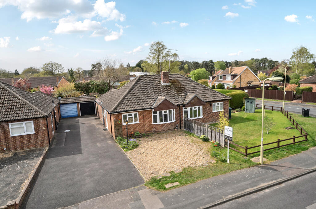 Main image of property: Linkway, Fleet, GU52
