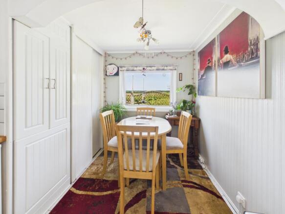 kitchen &amp; dining room