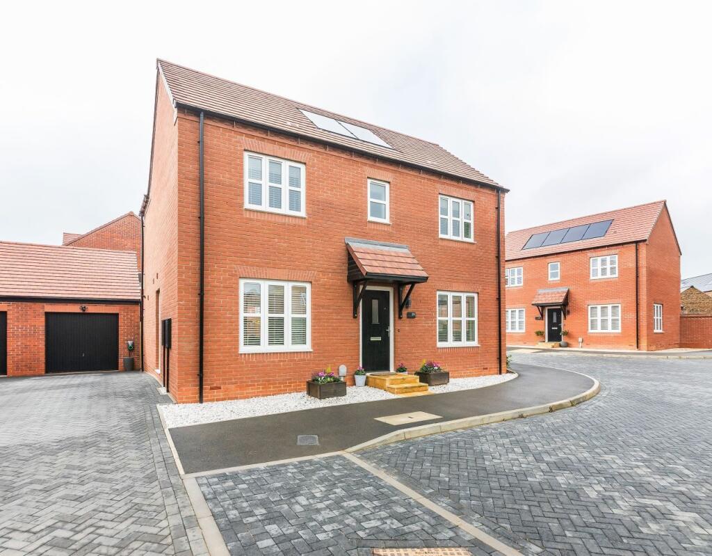 Main image of property: Rattley Road, Banbury, OX16 9GH