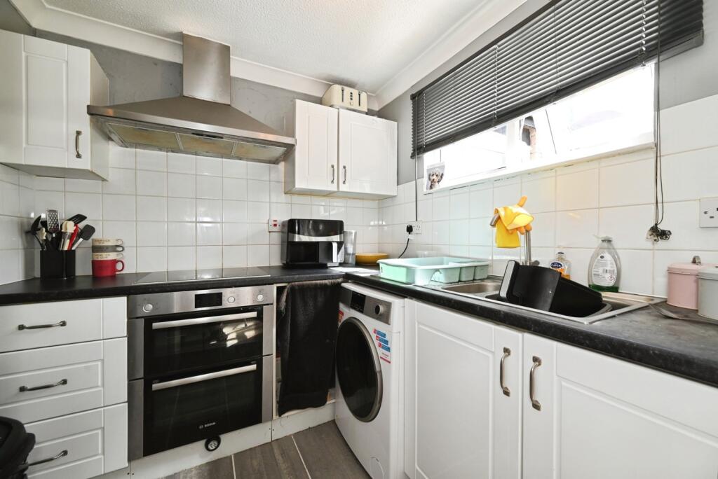 Main image of property: Nutley, Bracknell, Berkshire, RG12