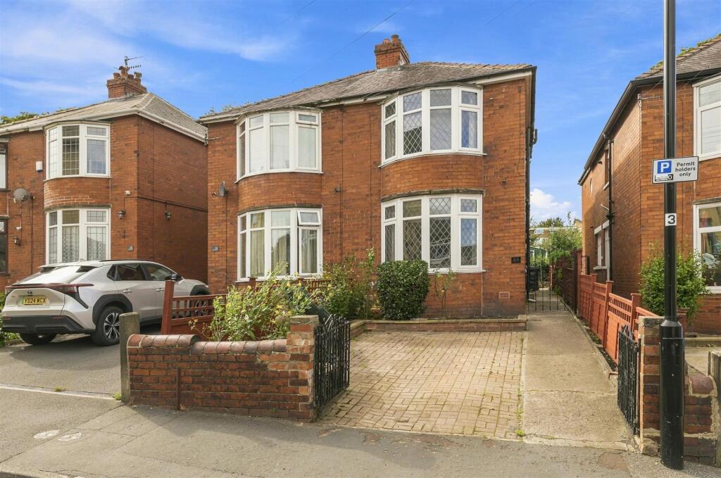 Main image of property: Coronation Street, Elland