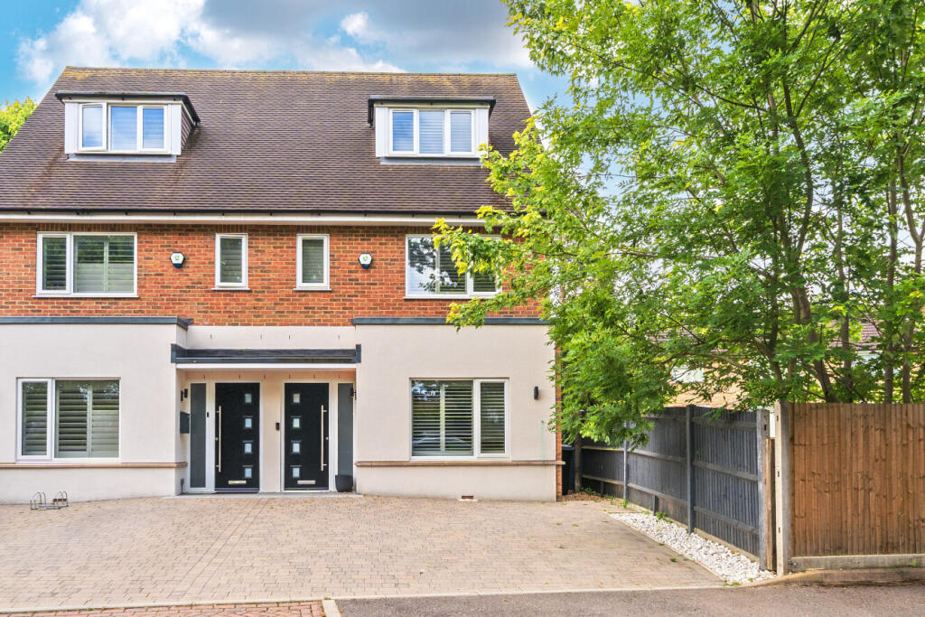 Main image of property: Glade Gardens, Croydon, CR0