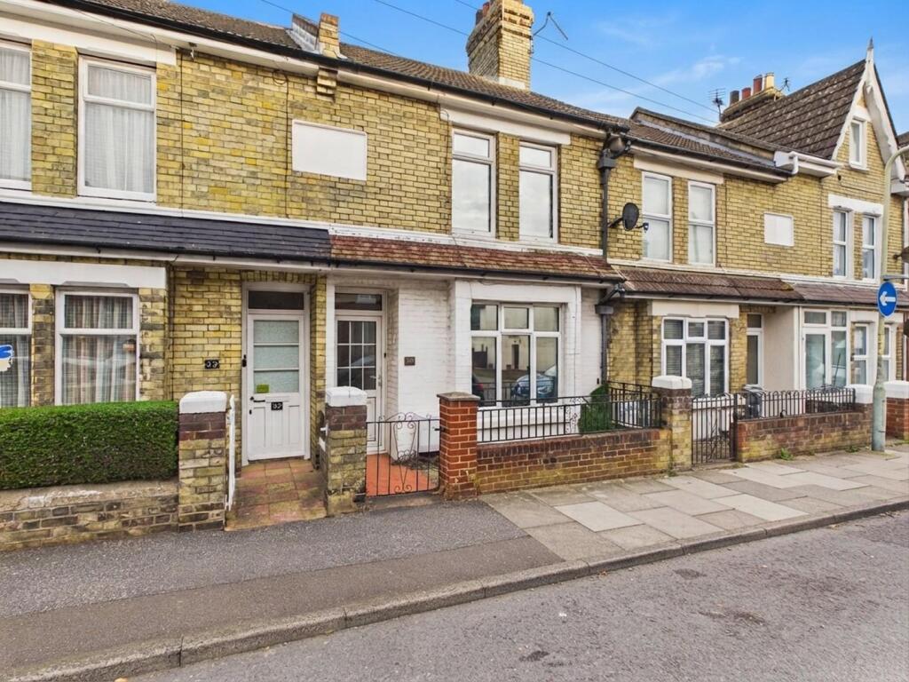Main image of property: Kent Avenue, Ashford TN24 8NQ