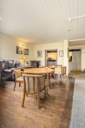 8685243-interior18.jpg