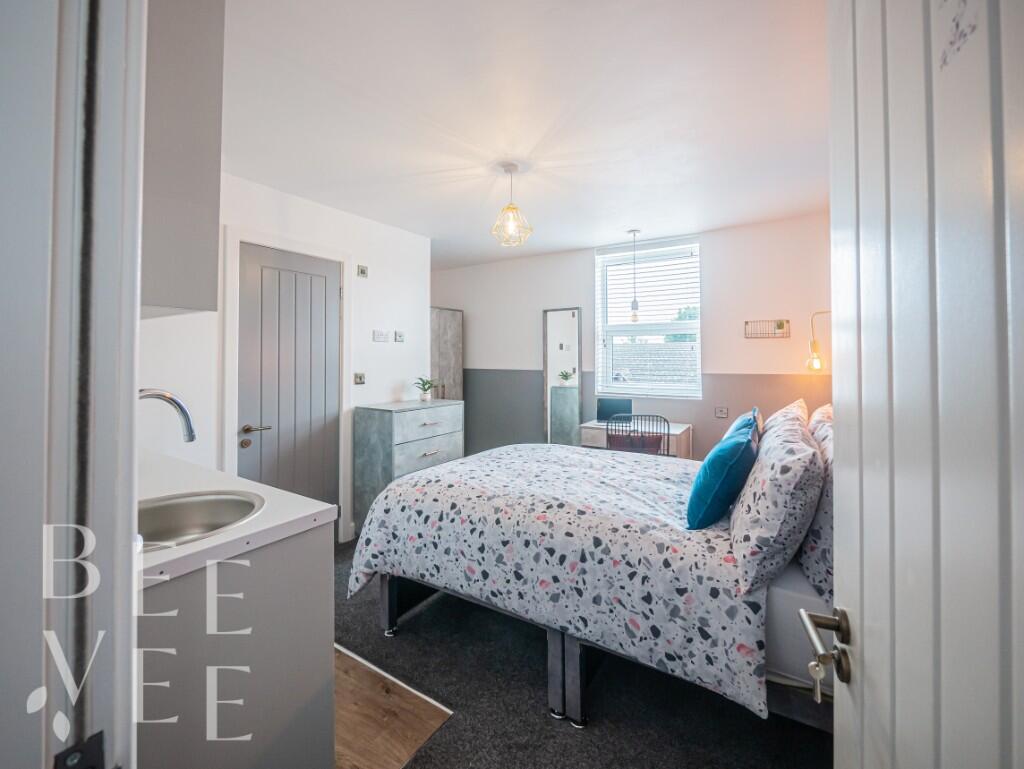 Main image of property: High Street, Peterborough, Cambridgeshire, PE2