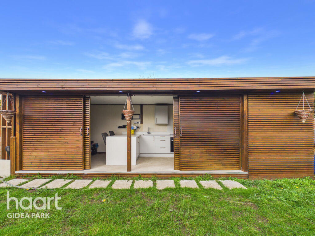 Main image of property: Mashiters Walk, ROMFORD