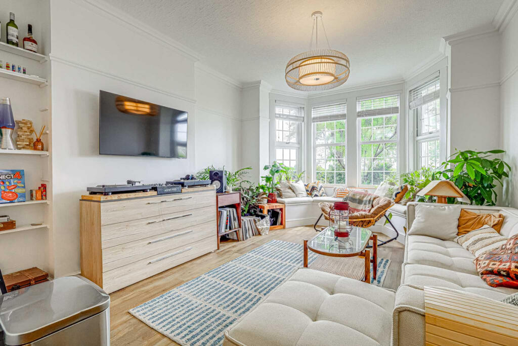 Main image of property: Grand Parade, Leigh-on-sea, SS9