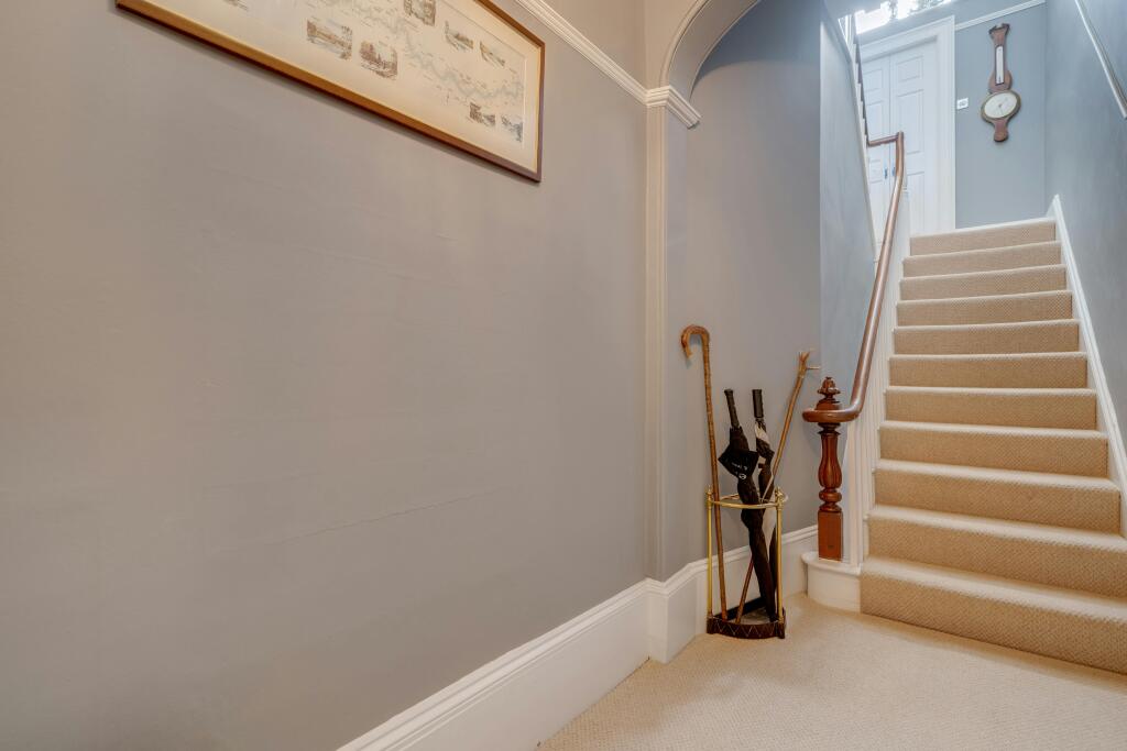 1A Montpellier Gardens-6.jpg