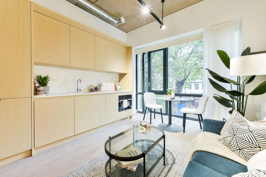 Main image of property: 200 Hammersmith, Hammersmith, London, W6